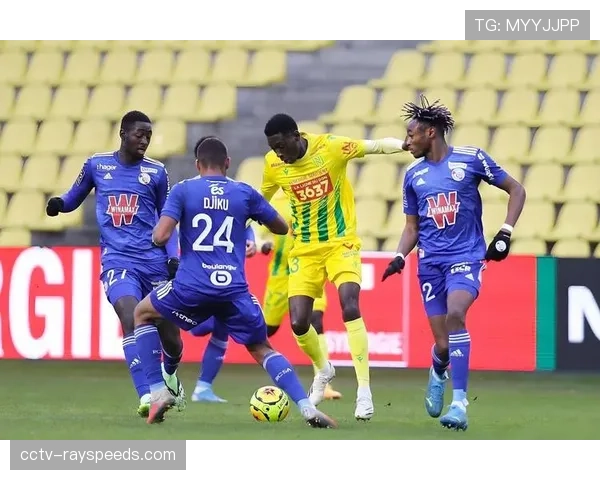 多个法甲俱乐部申请扩建主场草坪灌溉系统,以适应更紧凑的防守阵型